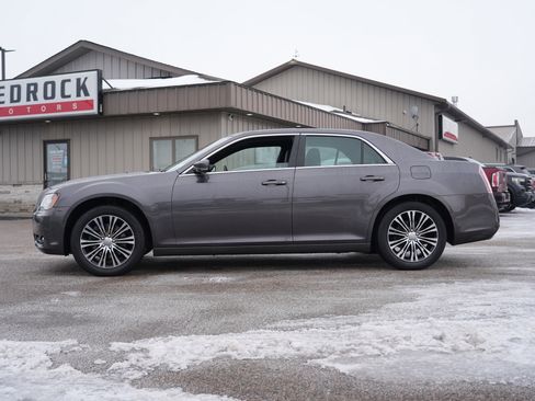 Used 2013 Chrysler 300 S w/ Luxury Group image 6