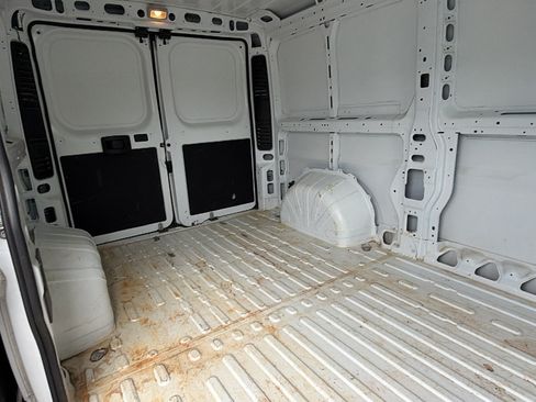 Used 2025 RAM ProMaster 2500 FWD image 13