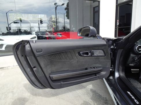 Used 2018 Mercedes-Benz AMG GT C image 14