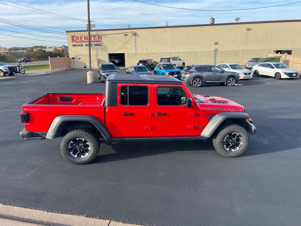 Used 2026 Jeep Gladiator Rubicon AWD/4WD image 4