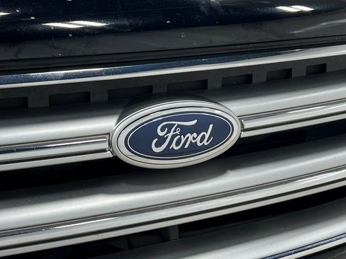 Used 2017 Ford Escape SE w/ Equipment Group 201A AWD/4WD image 38