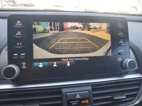 Used 2018 Honda Accord Sport image 23