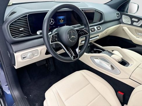 Used 2025 Mercedes-Benz GLE 450e 4MATIC image 9