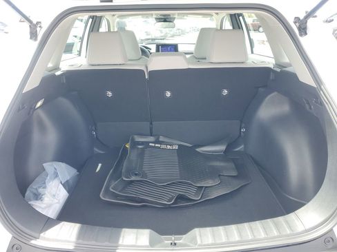 Used 2023 Toyota Corolla Cross L image 8