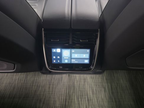Used 2024 Rivian R1S Adventure AWD/4WD image 30