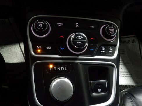 Used 2015 Chrysler 200 C w/ Navigation & Sound Group I image 15