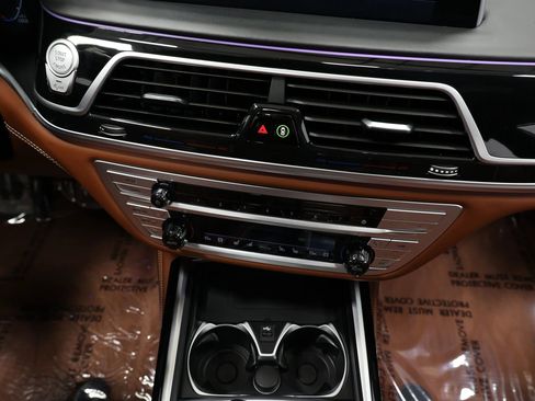 Used 2022 BMW M760i xDrive M760i xDrive Sedan 4D w/ Luxury Rear Seating Package image 42