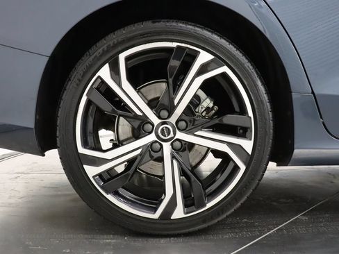 Used 2024 Volvo S60 B5 Core FWD image 39