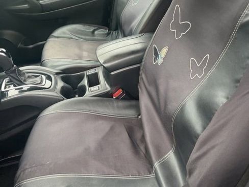 Used 2019 Nissan Rogue S w/ Special Edition Package image 12