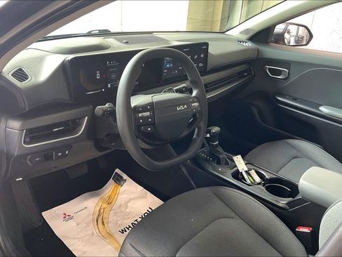 Used 2025 Kia K4 FWD image 4