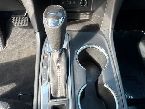 Used 2020 Chevrolet Equinox LS FWD image 11