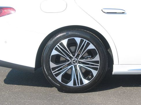 Used 2025 Mercedes-Benz E 350 Sedan image 13