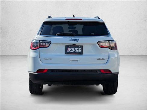 Used 2024 Jeep Compass Latitude image 7