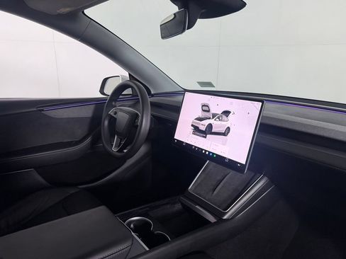 Used 2026 Tesla Model Y 2WD image 28
