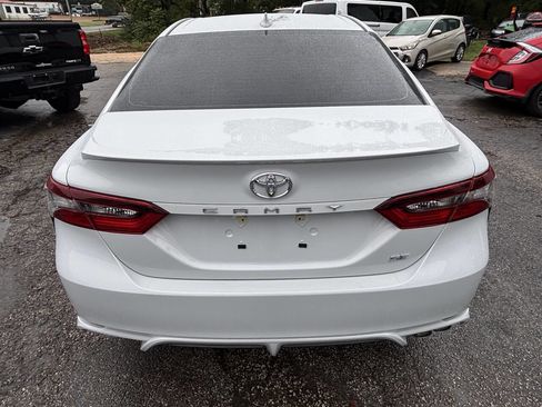 Used 2024 Toyota Camry SE image 4