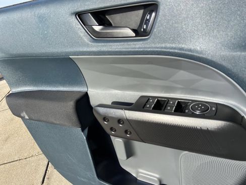 Used 2022 Ford Maverick XL image 42