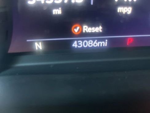 Used 2023 Chevrolet Silverado 2500 High Country w/ Technology Package image 20