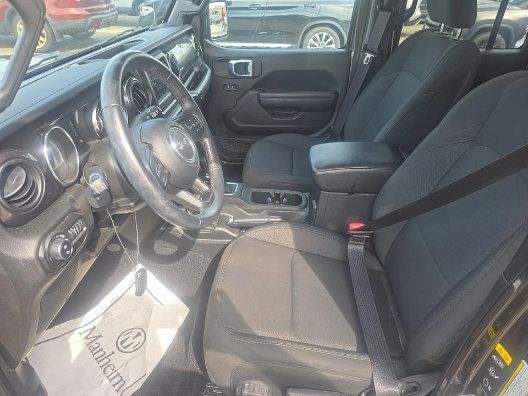Used 2022 Jeep Gladiator Sport AWD/4WD image 5