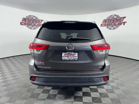 Used 2019 Toyota Highlander AWD V6 image 6