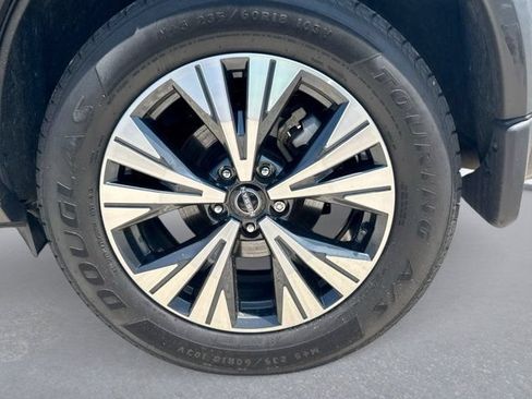 Used 2023 Nissan Rogue SV FWD image 13