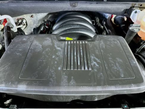 Used 2021 Chevrolet Silverado 1500 High Country w/ Technology Package image 9