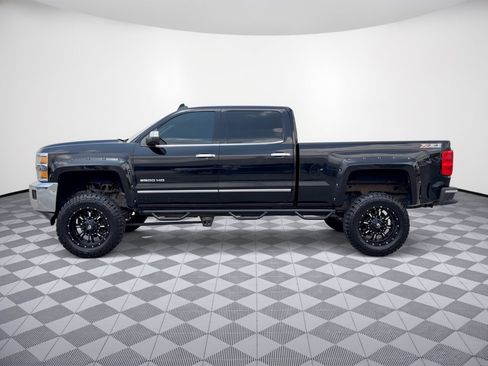 Used 2015 Chevrolet Silverado 2500 LTZ AWD/4WD image 2