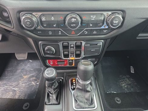 New 2026 Jeep Gladiator Willys image 10