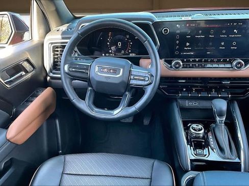 Used 2023 GMC Canyon AT4 w/ AT4 Premium Package image 5