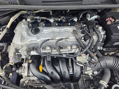 Used 2021 Toyota Corolla LE FWD image 22