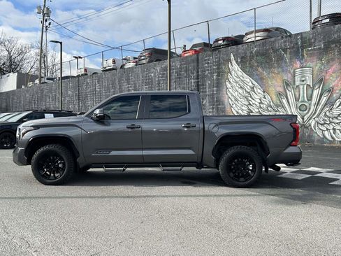 Used 2024 Toyota Tundra Platinum image 5