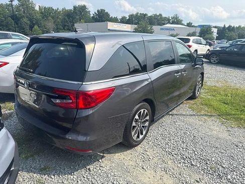 Used 2023 Honda Odyssey EX-L image 5
