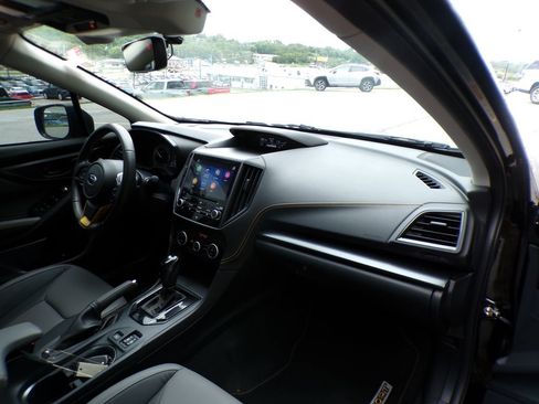 Used 2022 Subaru Crosstrek 2.5i Sport w/ Moonroof Package AWD/4WD image 14