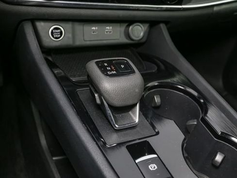 Used 2023 Nissan Rogue S AWD/4WD image 22