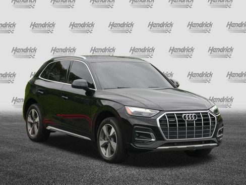 Used 2023 Audi Q5 2.0T Premium Plus w/ Premium Plus Package AWD/4WD image 2