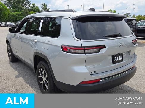 Used 2024 Jeep Grand Cherokee L Limited w/ Luxury Tech Group II AWD/4WD image 14
