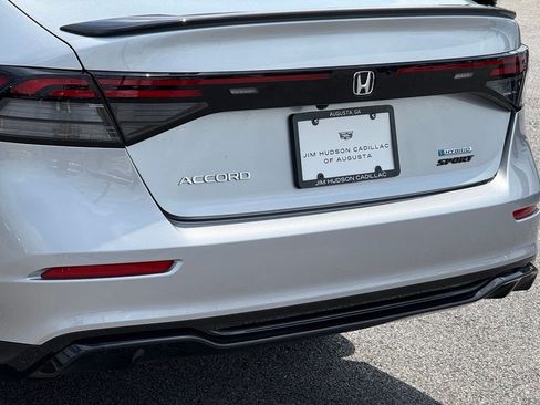 Used 2024 Honda Accord Sport image 11