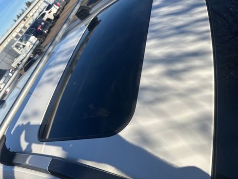 Used 2017 Subaru Outback 3.6R Touring w/ Popular Package #5A image 5