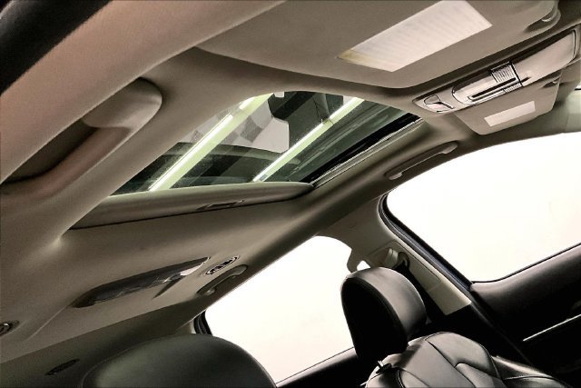 Used 2025 Kia Telluride S FWD image 19