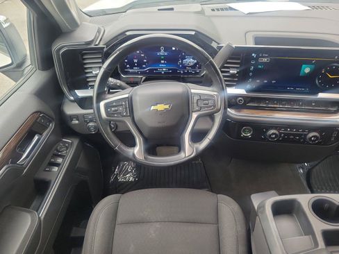 Used 2023 Chevrolet Silverado 1500 LT AWD/4WD image 12