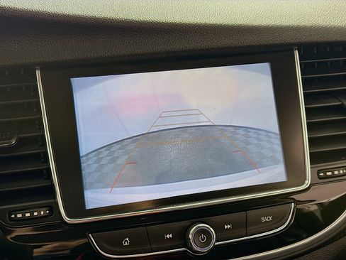 Used 2019 Buick Encore Preferred image 2