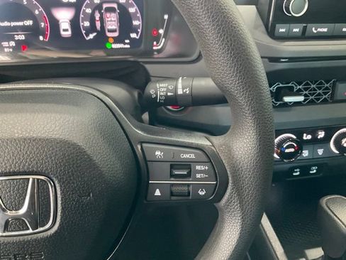 Certified 2025 Honda Accord SE image 11