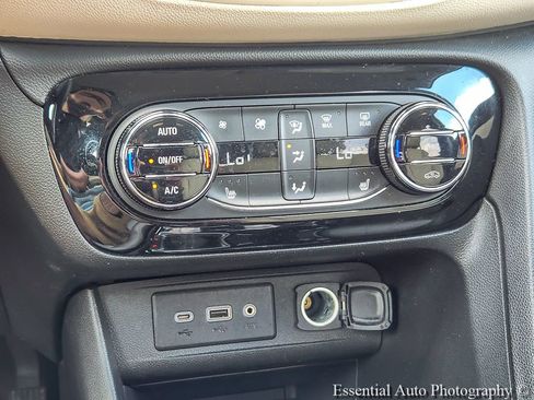 Certified 2021 Buick Encore GX Select FWD image 14