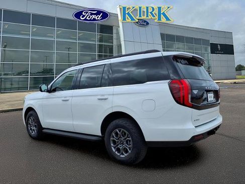 Certified 2025 Ford Expedition Active image 3