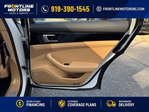 Used 2018 Porsche Panamera RWD image 12