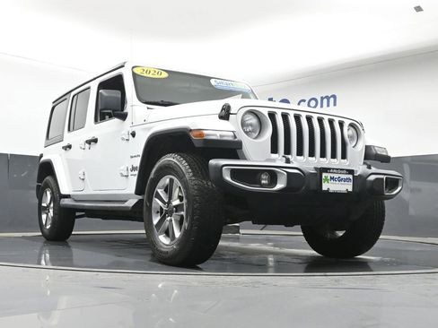 Used 2020 Jeep Wrangler Unlimited Sahara image 25