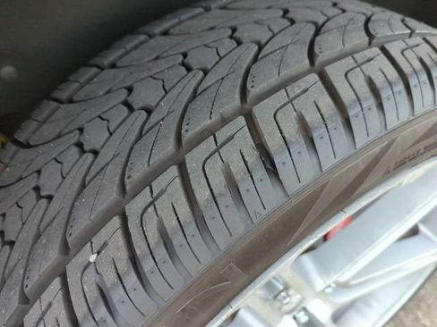 Used 2018 Cadillac Escalade Luxury image 10