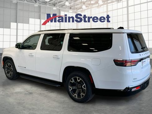 Used 2024 Jeep Wagoneer L Series III w/ Flexible Seating Group image 3