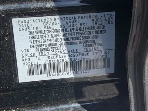 Used 2025 Nissan Sentra SV FWD image 25