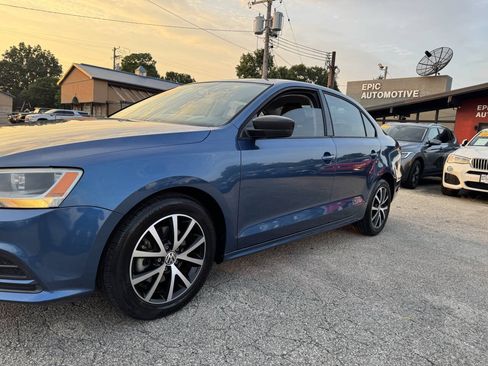 Used 2016 Volkswagen Jetta SE FWD image 8