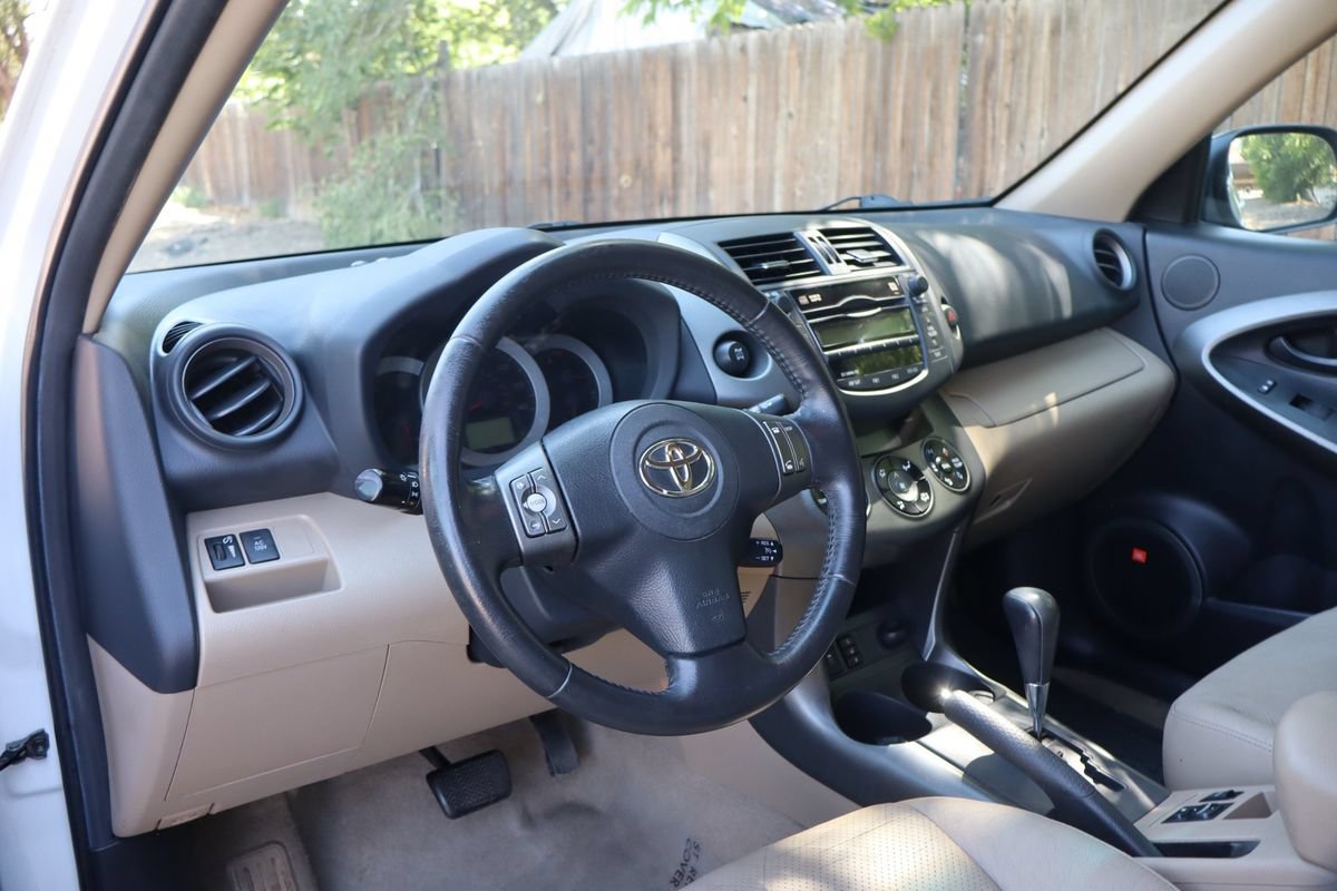 Used 2010 Toyota RAV4 Limited w/ Limited Extra Value Pkg AWD/4WD image 15